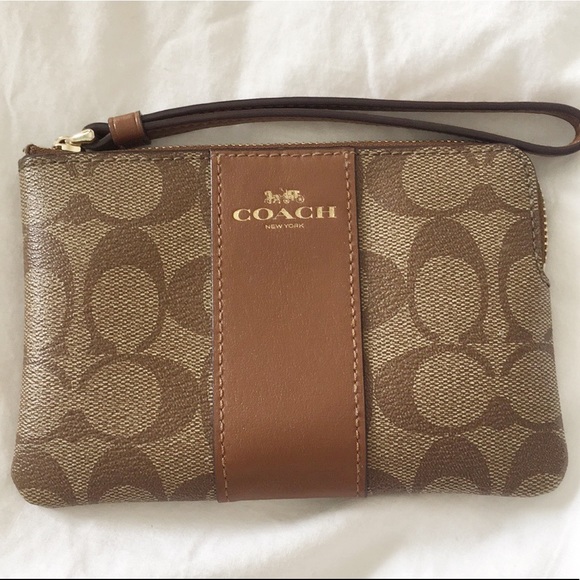 Authentic coach wristlet - Picture 1 of 1